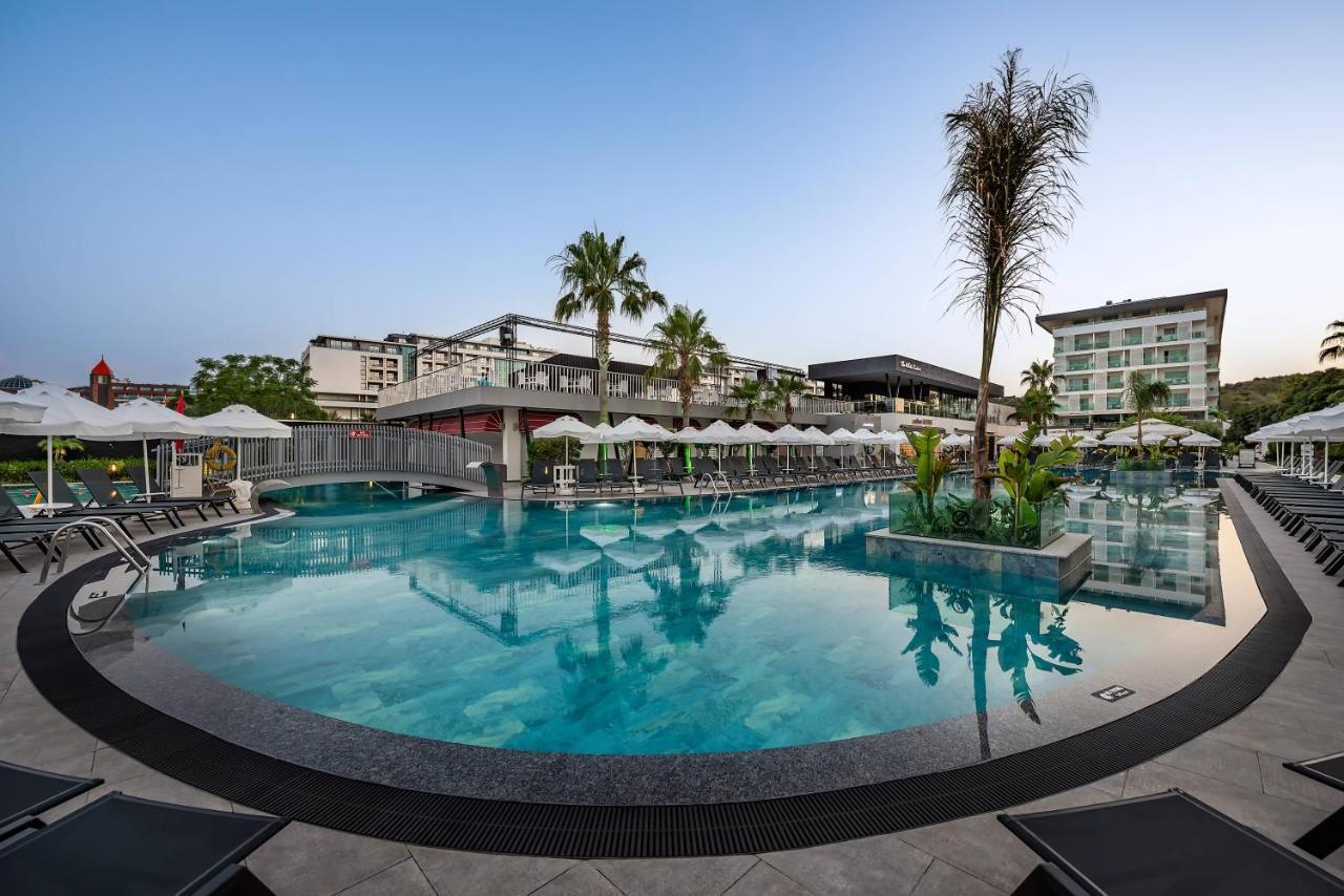 WHITE CITY RESORT HOTEL — AVSALLAR