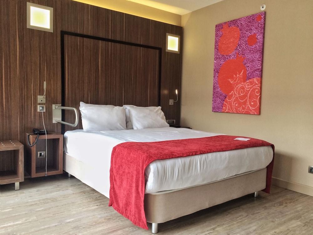 RAMADA ENCORE BY WYNDHAM IZMIR — IZMIR — fotografie hotel nr. 14