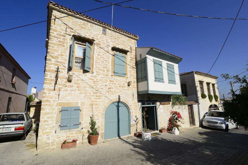 ESKI TAS HOTEL — CESME