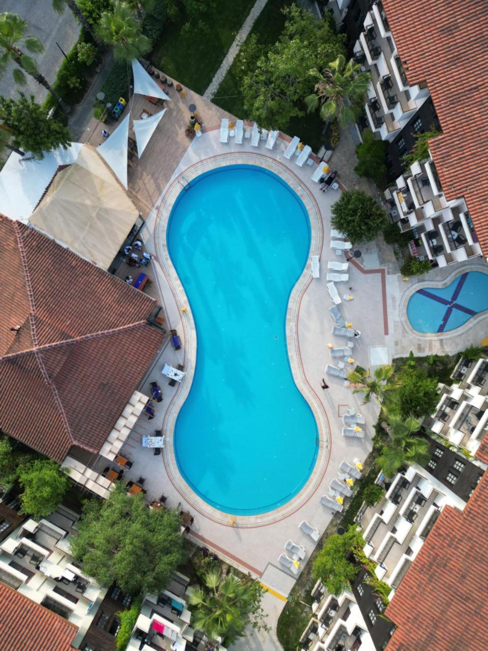 LEMAS SUITE HOTEL — SIDE — фотография отеля №17