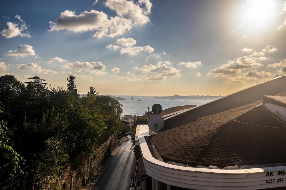 BOSPHORUS VIEW DUPLEX W TERRACE IN ORTAKOY — ISTANBUL — фотография отеля №26