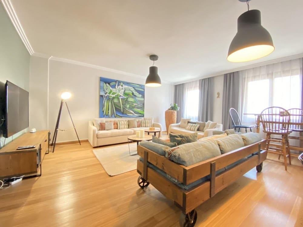 MISSAFIR FLAT WITH BOSPHORUS VIEW IN KUZGUNCUK — ISTANBUL — фотография отеля №8