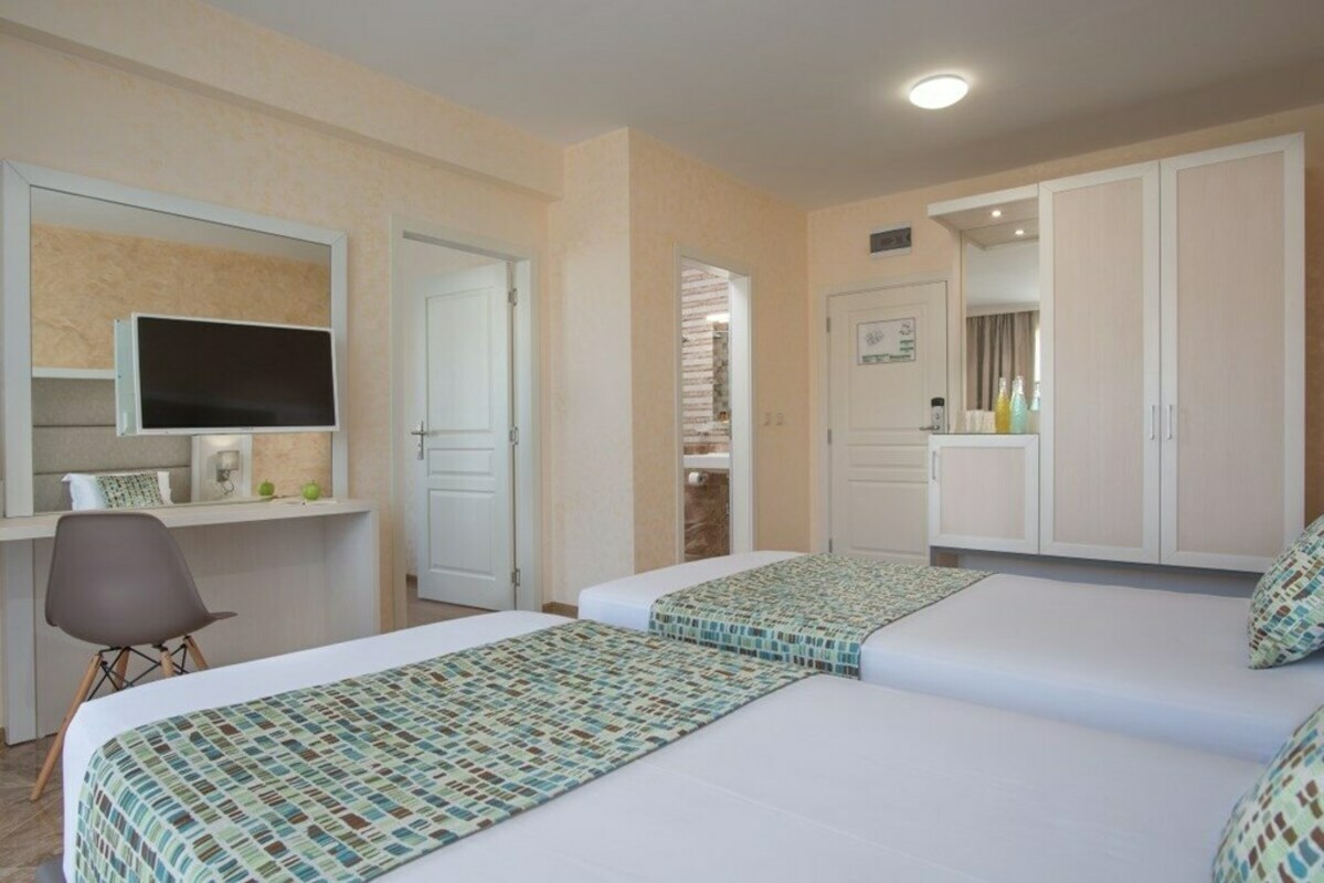 MARINA SANDS OBZOR — OBZOR — fotografie hotel nr. 14