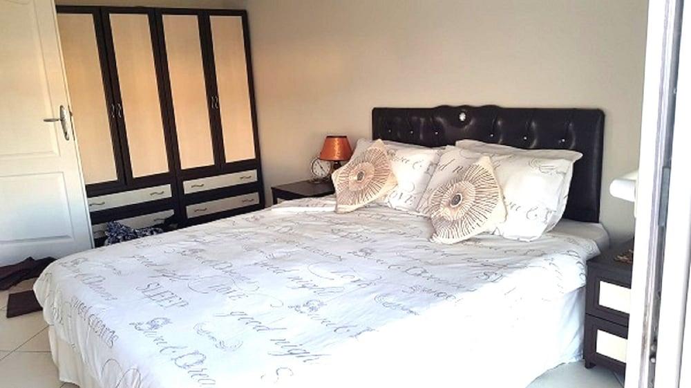 SPACIOUS 2 BED 2 BATH HOME IN ONE OF SIDES MOST POPULAR COMMUNITIES — SIDE — фотография отеля №2