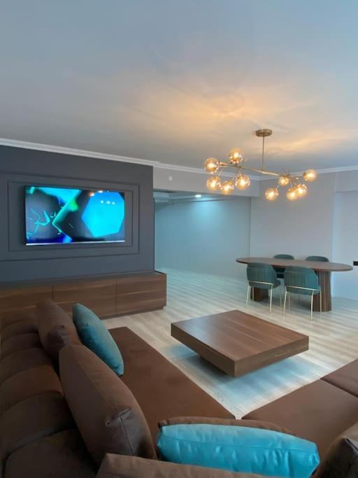 WHOLE APARTMENT AT THE HEART OF SISLI NISANTASI K — ISTANBUL — фотография отеля №7