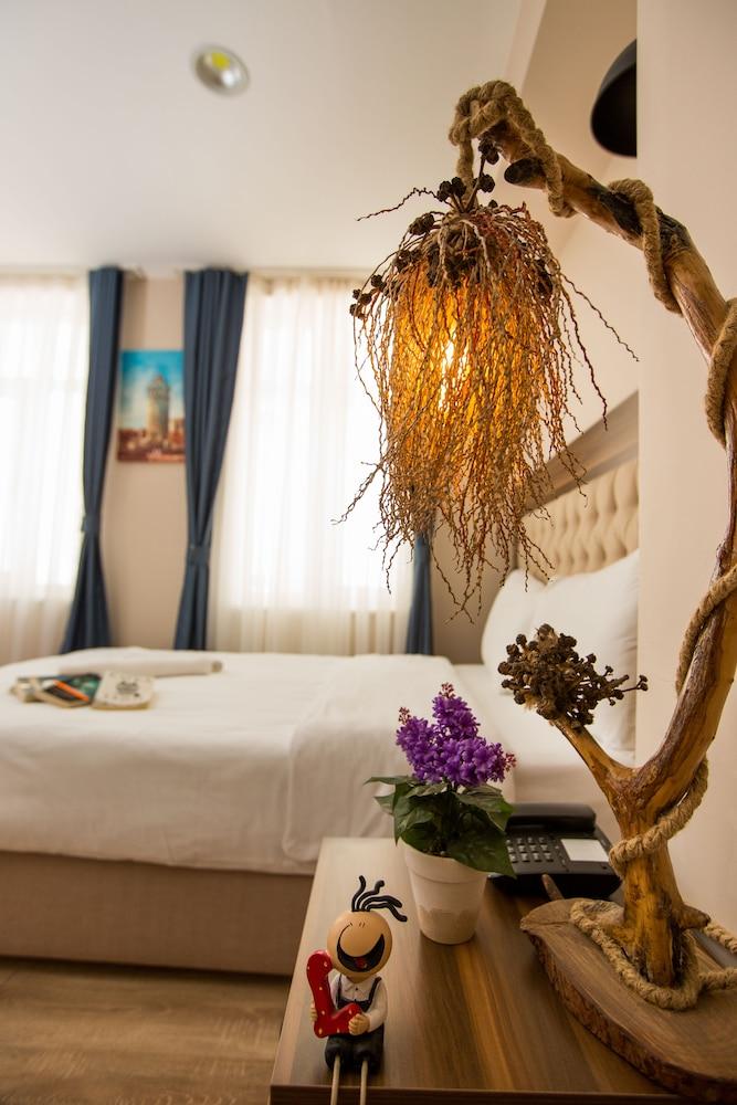 CORNER GARDEN HOTEL — ISTANBUL