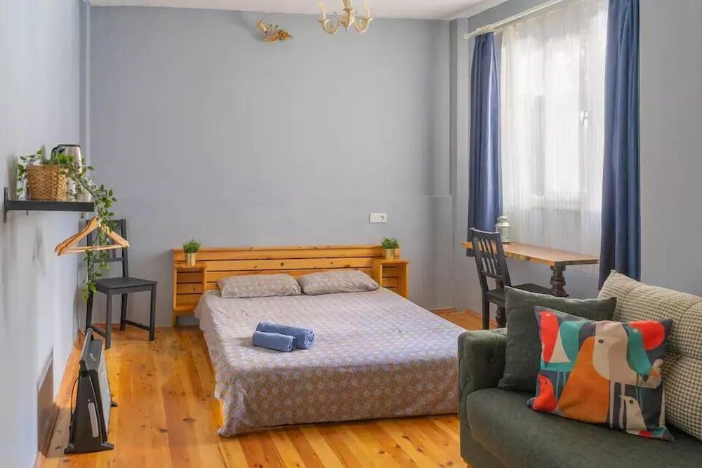 GARDEN FLOOR FLAT IN THE GALATA — ISTANBUL