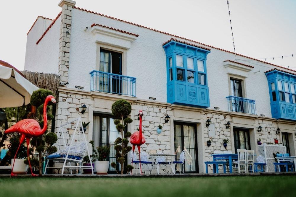 TREND BLUE BOUTIQUE OTEL — CESME
