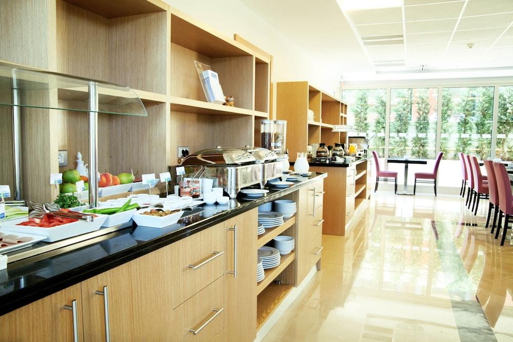 HOLIDAY INN EXPRESS ISTANBUL - ALTUNIZADE — ISTANBUL — fotografie hotel nr. 23