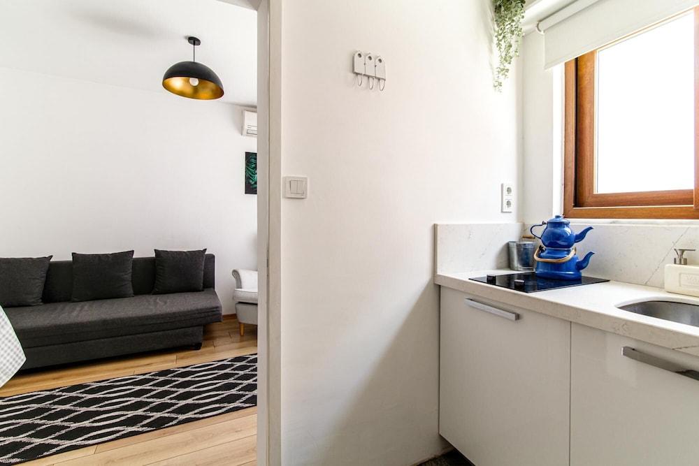 SINGLE HOUSE LUMINOUS AND CHIC FLAT IN FATIH — ISTANBUL — фотография отеля №7