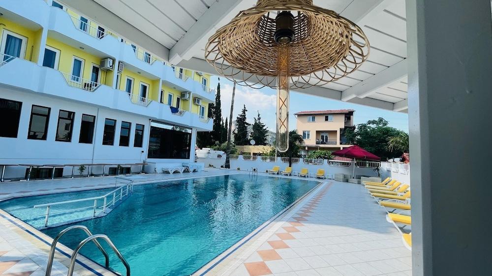 AKAR PALACE RESORT HOTEL — BELDIBI