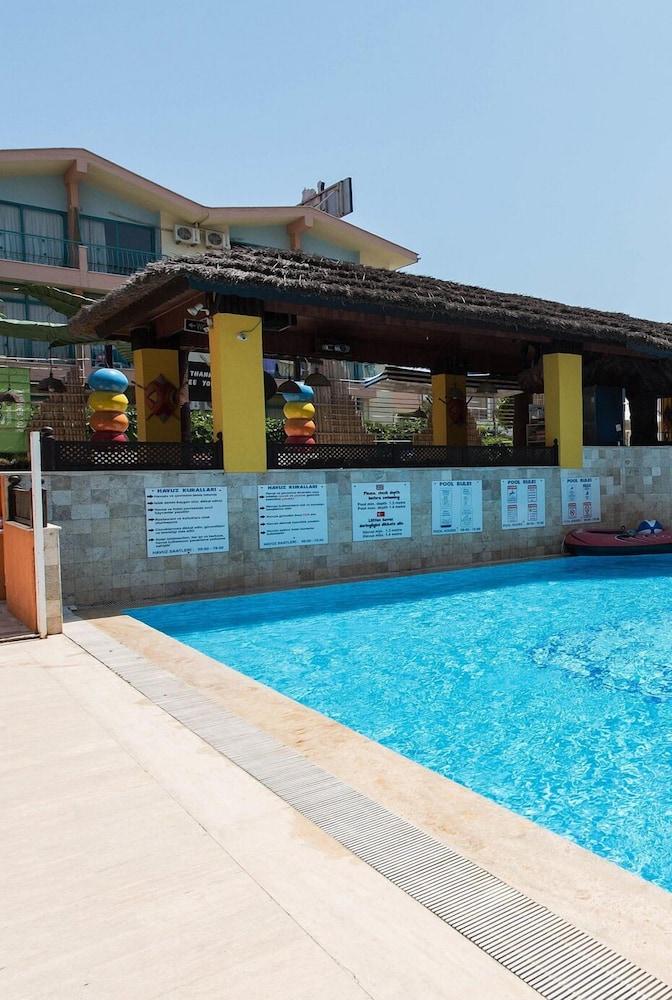 SAFARI SUIT HOTEL — SIDE — фотография отеля №19