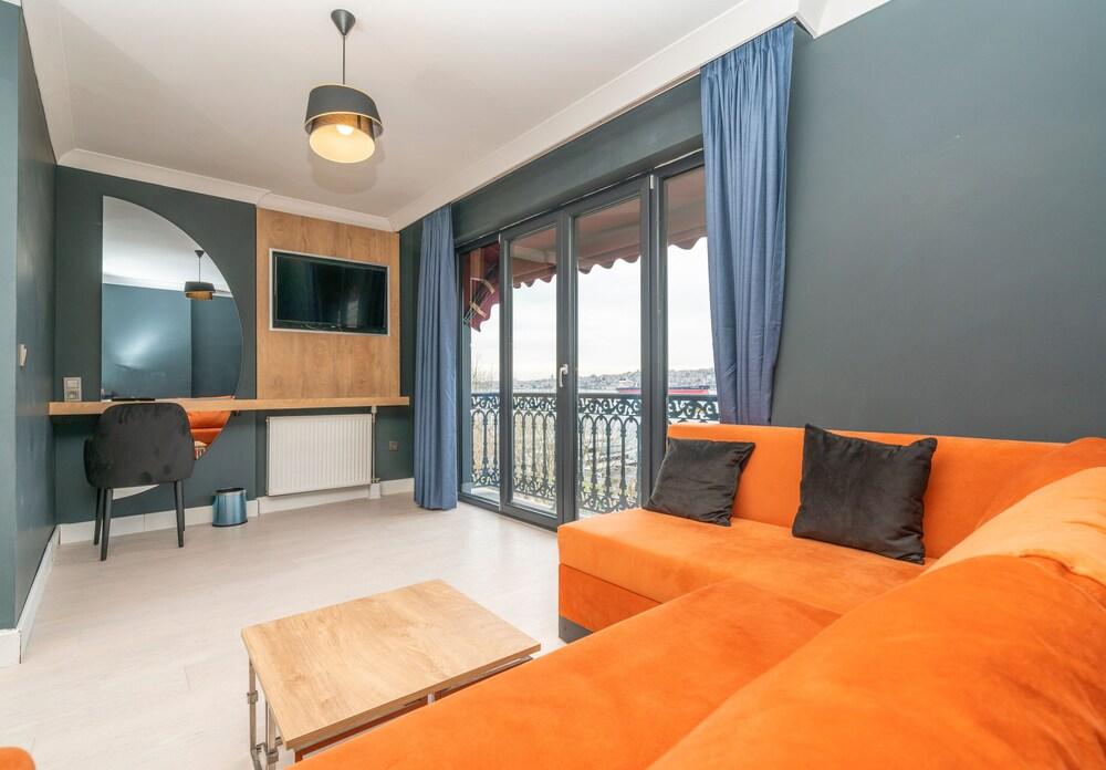 216 BOSPHORUS SUITE — ISTANBUL