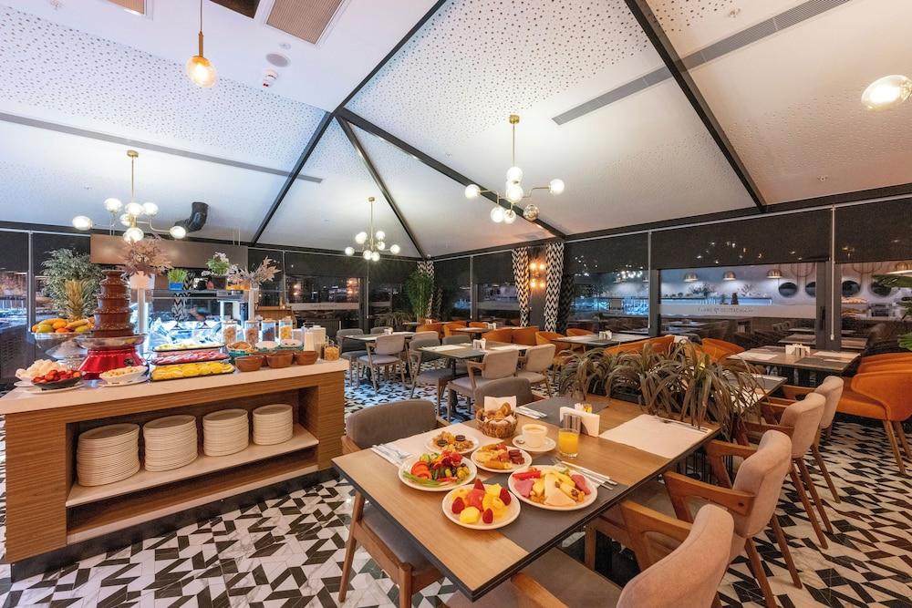 RAMADA ENCORE BY WYNDHAM ISTANBUL SISLI — ISTANBUL — fotografie hotel nr. 2
