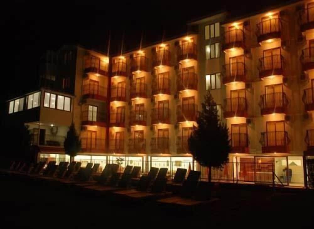 INSIDE HOTEL — SIDE — fotografie hotel nr. 30