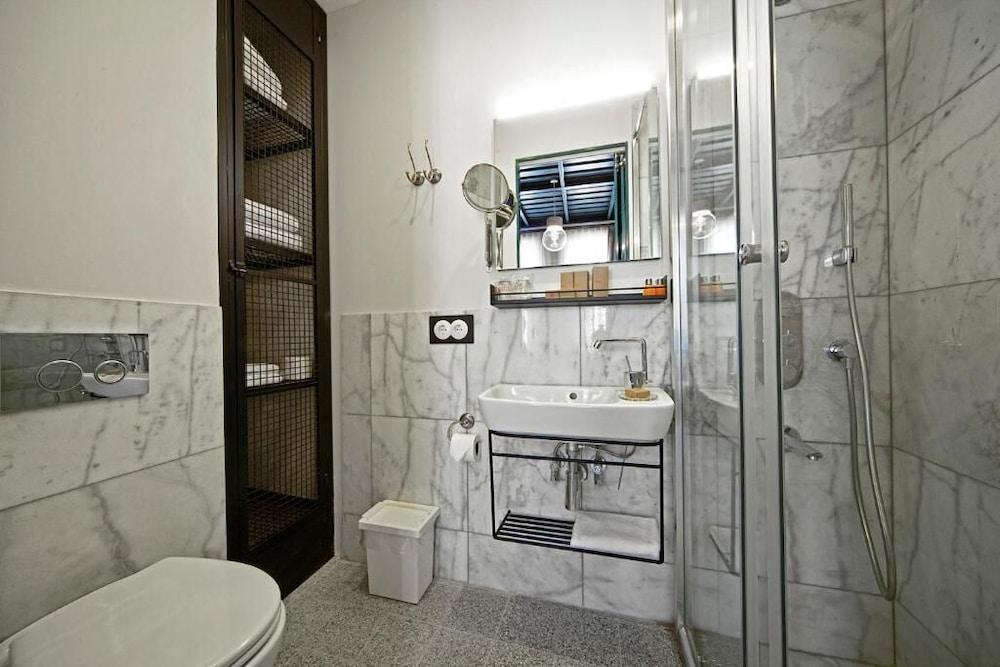 RAVEN ISTANBUL SUITES — ISTANBUL — фотография отеля №2