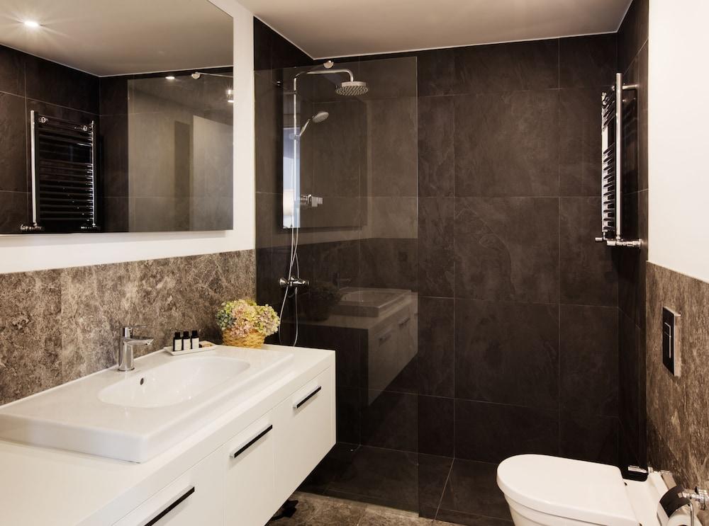 ANDO LIVING - TAKSIM GUMUSSUYU TOWNHOUSE — ISTANBUL — фотография отеля №25