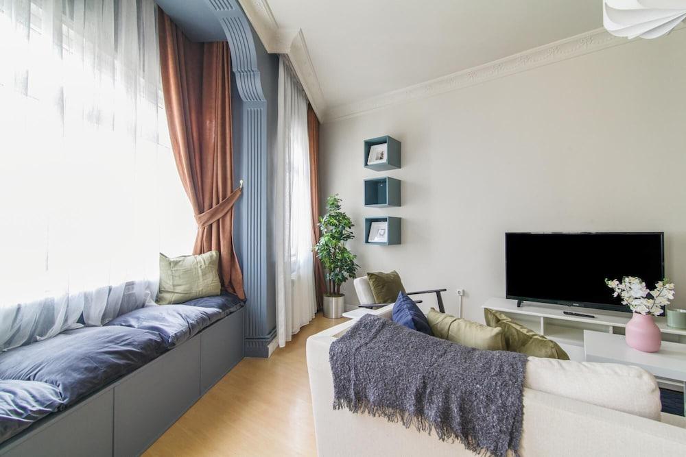 CHIC AND COZY FLAT NEAR ISTIKLAL STREET IN BEYOGLU — ISTANBUL — фотография отеля №3