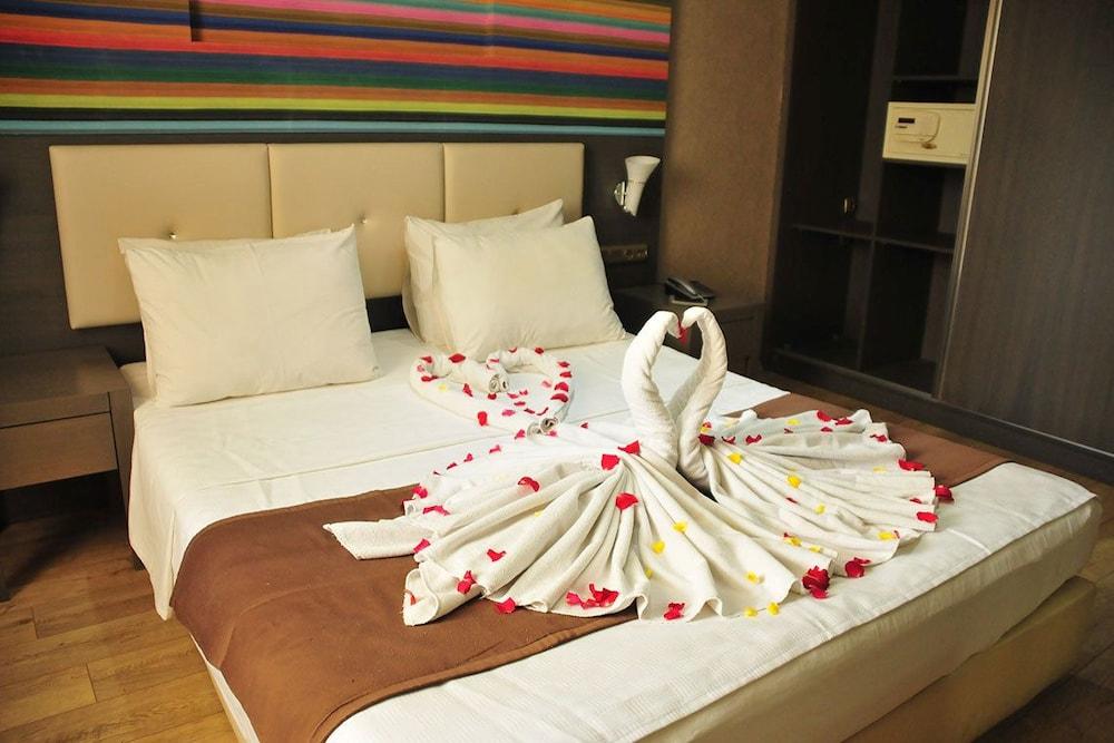 DRAGOS RESORT HOTEL SPA RESTAURANT — ISTANBUL