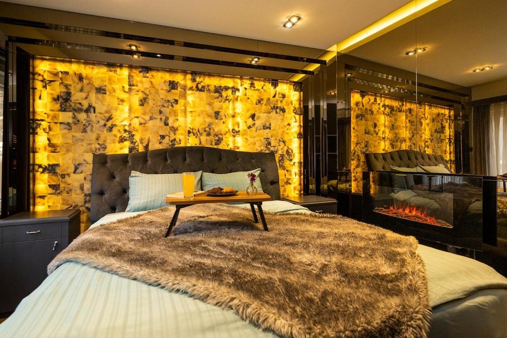 BOSPHORUS VIEW DUPLEX W TERRACE IN ORTAKOY — ISTANBUL — фотография отеля №5