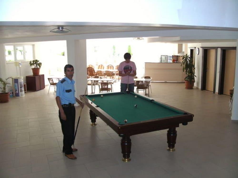 SPACIOUS 2 BED 2 BATH HOME IN ONE OF SIDES MOST POPULAR COMMUNITIES — SIDE — фотография отеля №28