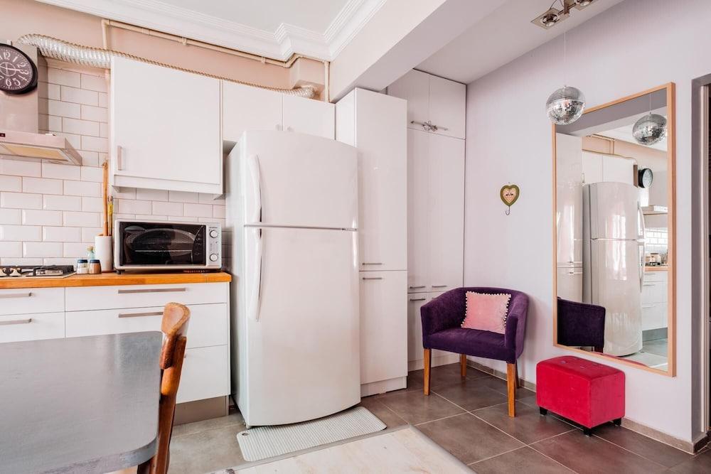 LOVELY FLAT W BALCONY 5 MIN TO ISTIKLAL AVE — ISTANBUL — фотография отеля №7