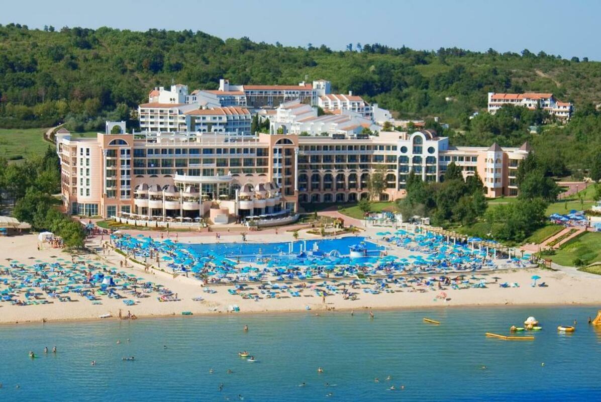 MARINA BEACH HOTEL — DUNI