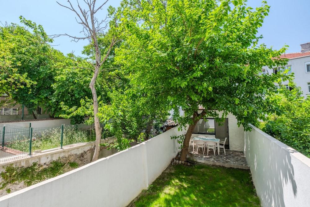 HOUSE W GARDEN 10 MIN TO CITY S IN BEYOGLU — ISTANBUL — фотография отеля №24