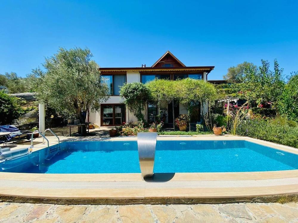 ARTISTIC VILLA WITH PRIVATE POOL, BODRUM, TURKEY — BODRUM
