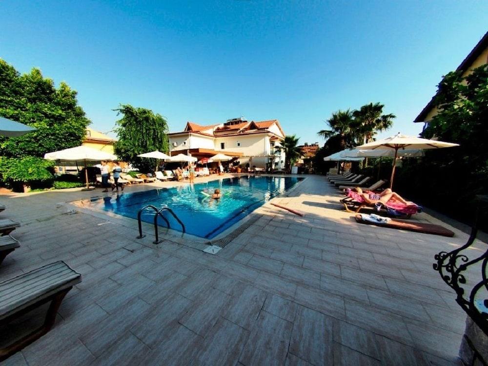 YAGMUR HOTEL — GOCEK