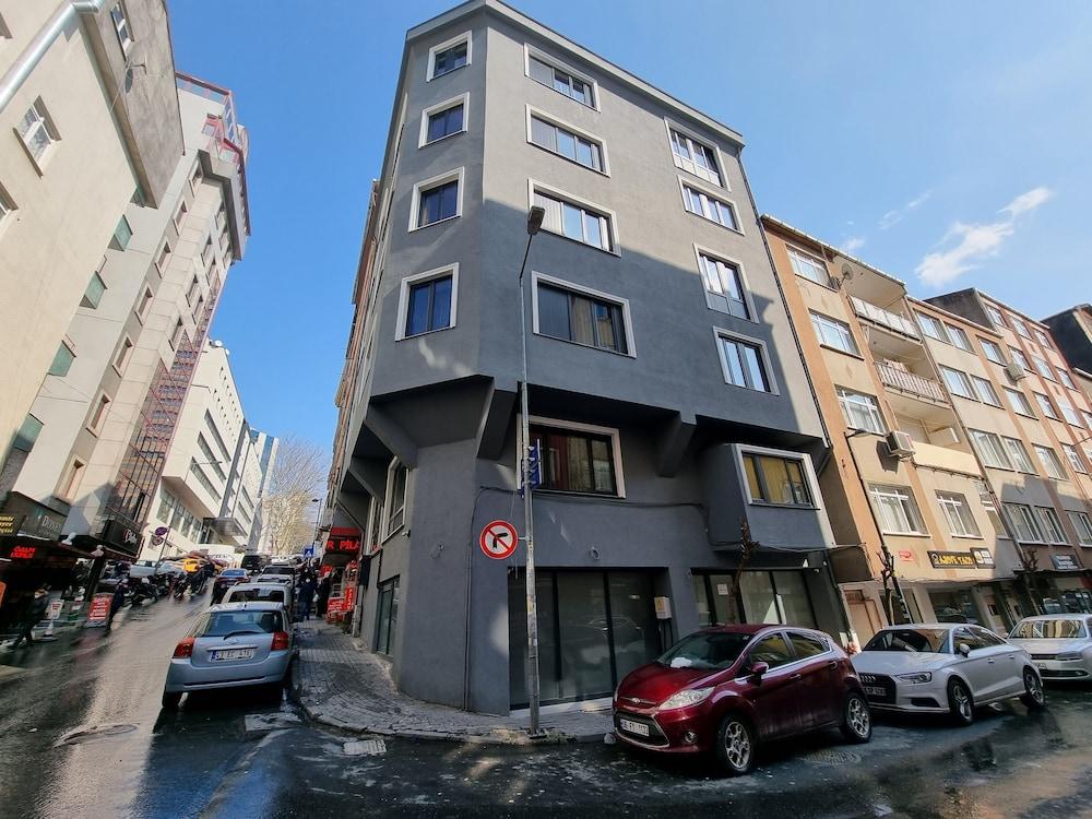 10M2 HOTEL — ISTANBUL