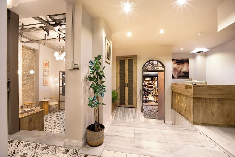 HOTEL DES ARTS GALATA — ISTANBUL