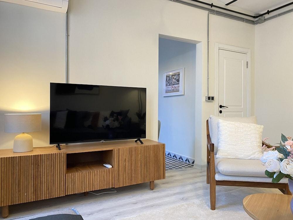 CHIC FLAT 5 MIN TO GALATA TOWER IN ISTIKLAL AVE — ISTANBUL — fotografie hotel nr. 5