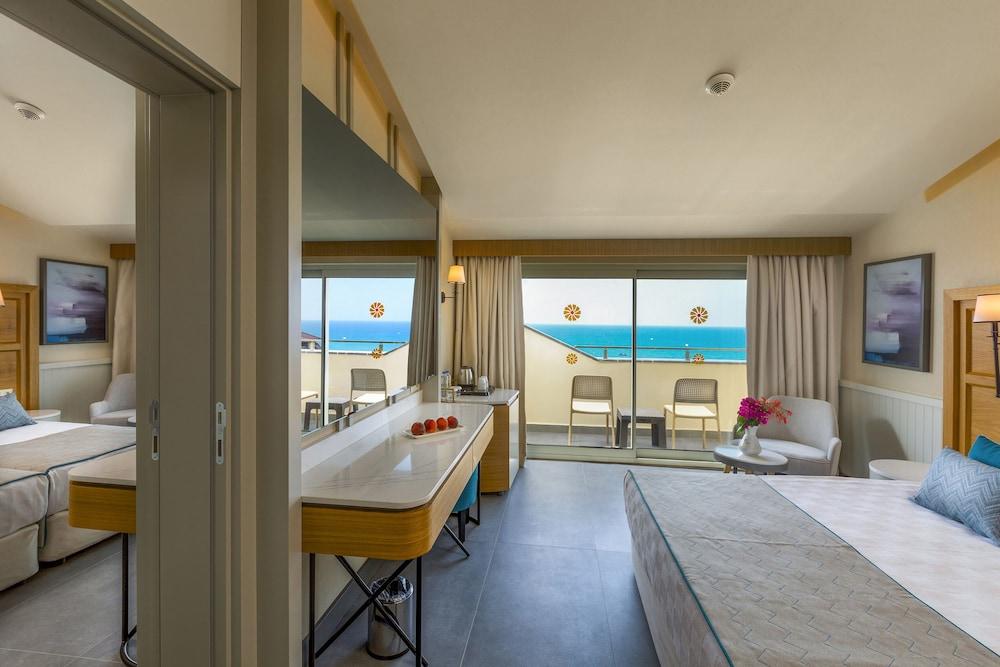 BELLA RESORT & SPA — SIDE — фотография отеля №5