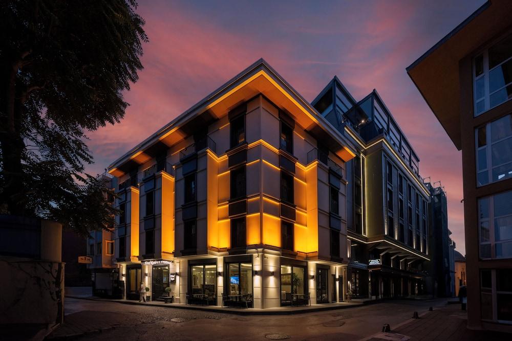 HOTEL RAVI — ISTANBUL