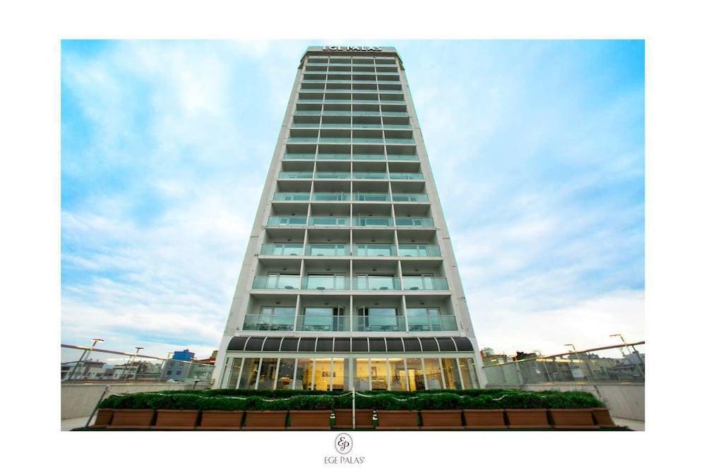 EGE PALAS BUSINESS HOTEL — IZMIR