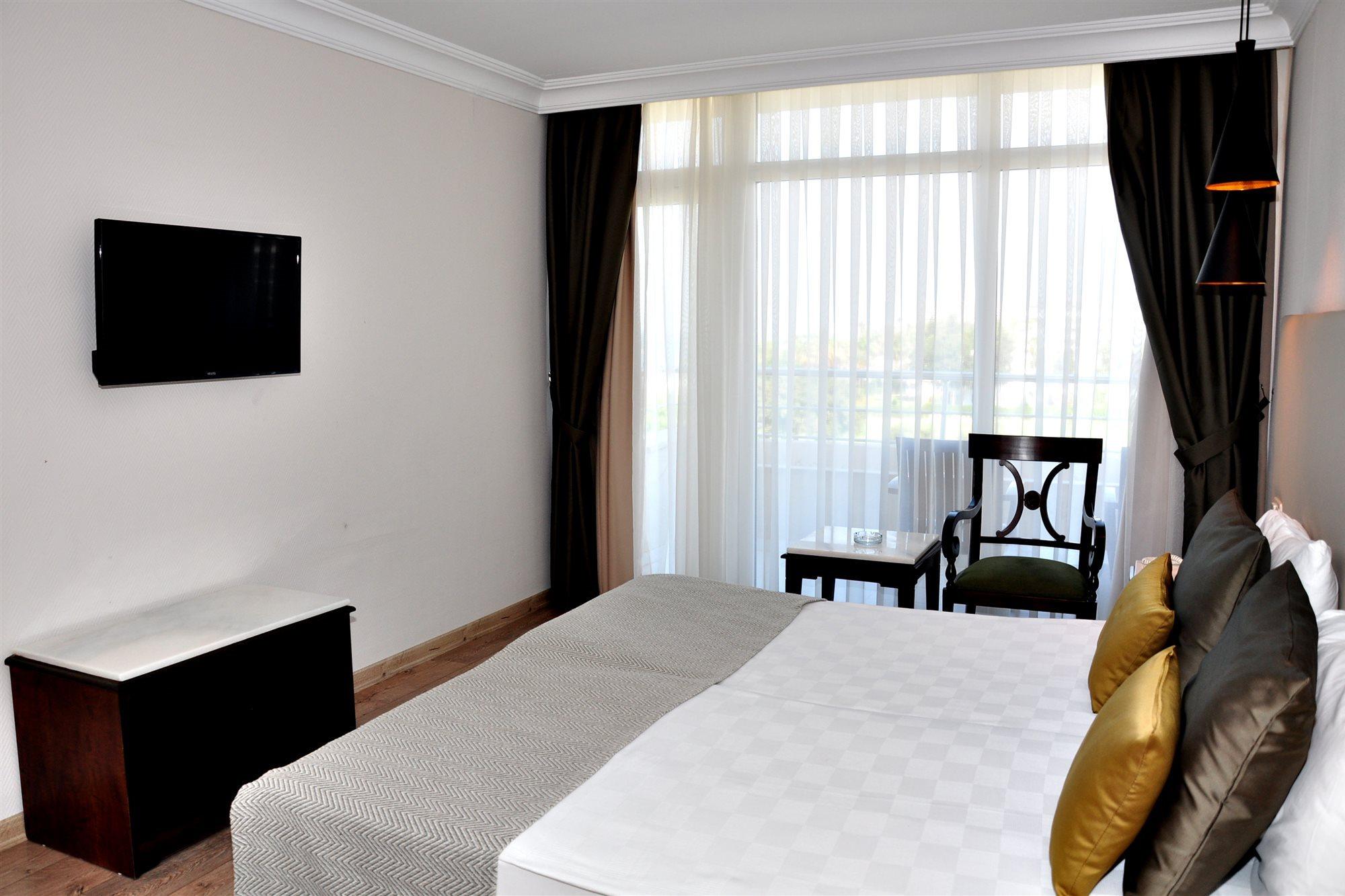 NERTON HOTEL (ADULTS ONLY) — SIDE — фотография отеля №4