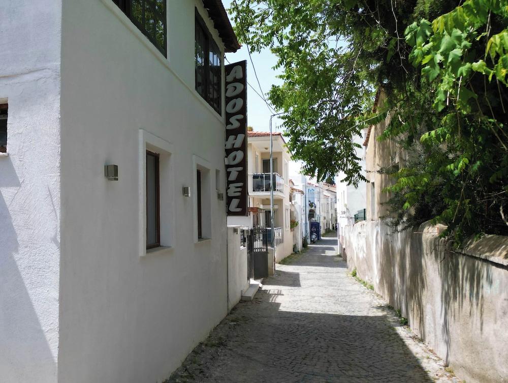 ADOS HOTEL — CESME