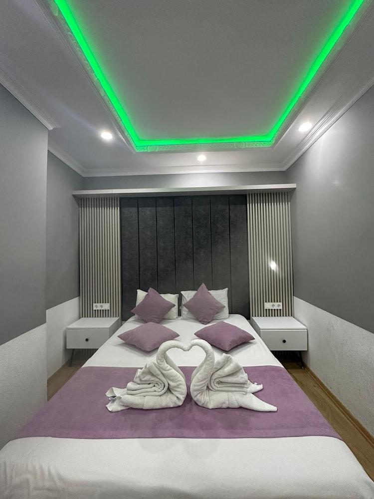 THE ZANADU ISTANBUL — ISTANBUL