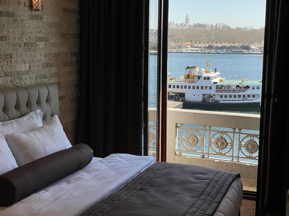 WEINGART PORT HOTEL — ISTANBUL