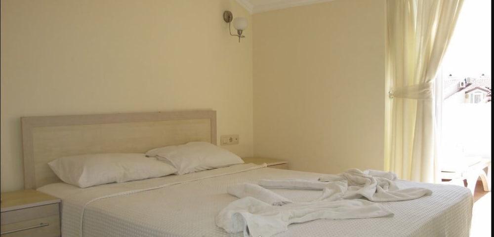 VILLA AQ28 BY JOYLETTINGS — FETHIYE — fotografie hotel nr. 2