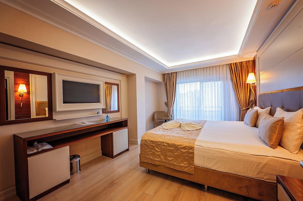 GRAND MARCELLO HOTEL — ISTANBUL