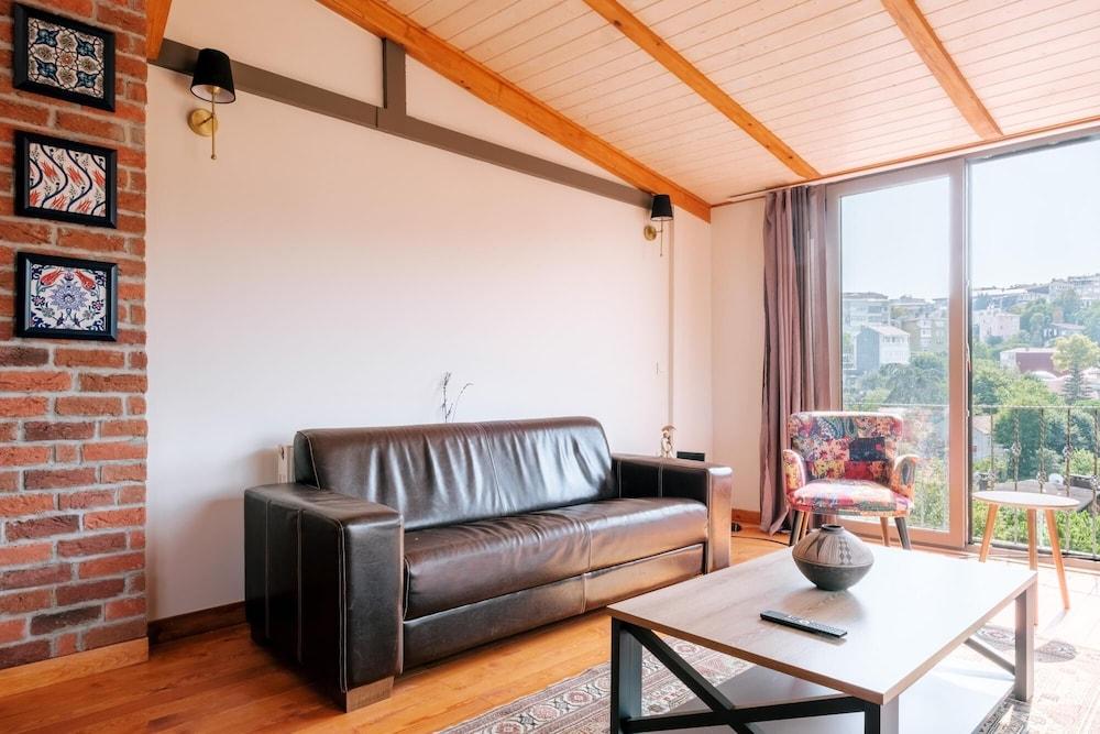 STUNNING SEA VIEW LOFT 5 MIN TO PARK IN KUZGUNCUK — ISTANBUL — фотография отеля №10