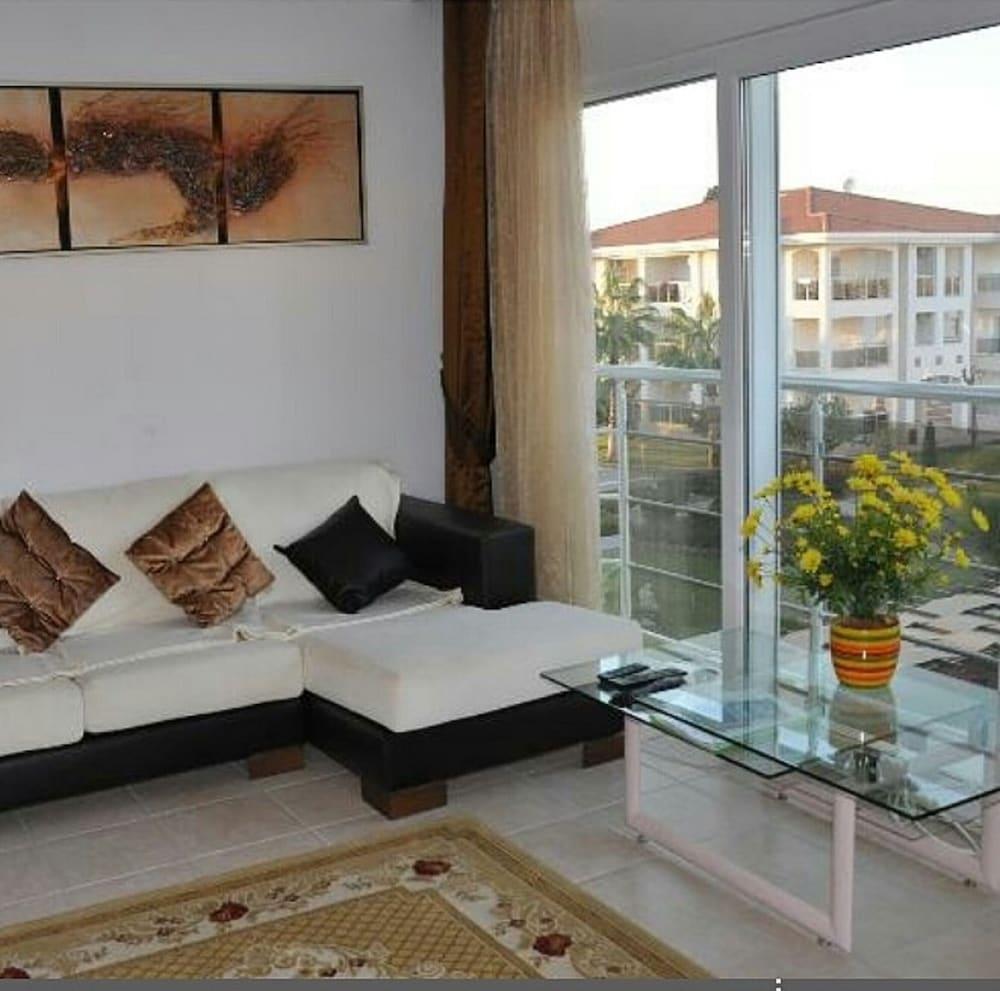 FOUR SEASONS I -10 WITH 2 BEDROOMS GUARANTEES A WONDERFUL HOLIDAY — SIDE — фотография отеля №20