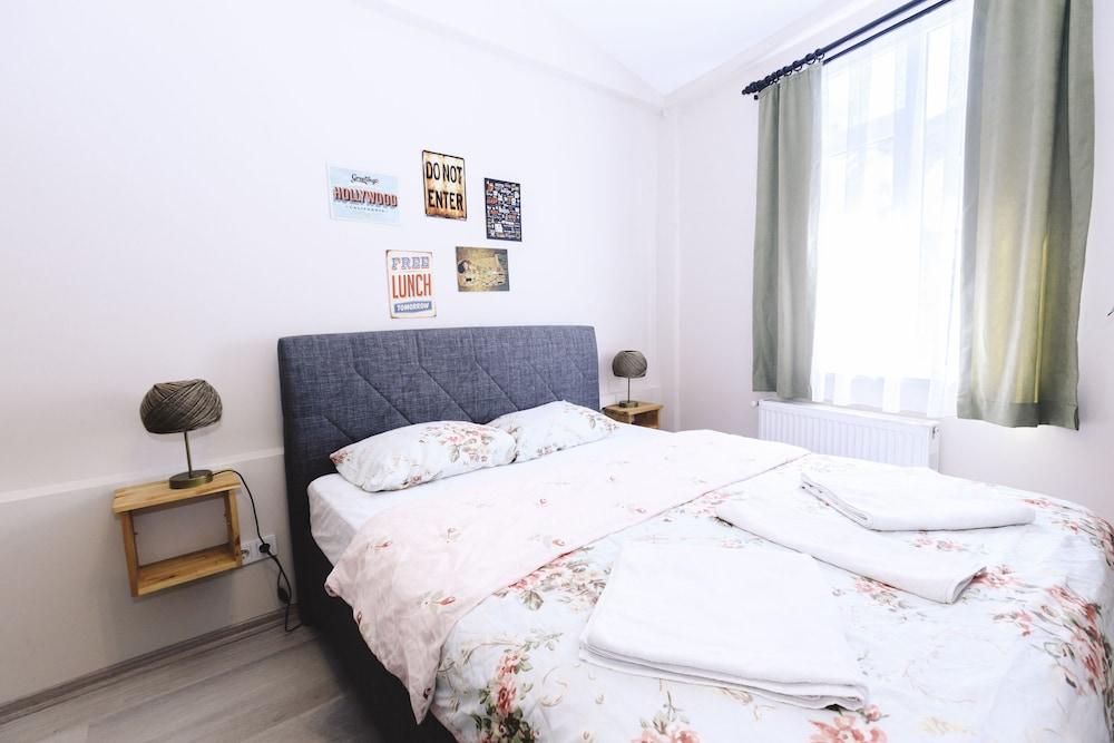 FULLY EQUIPPED ROOM AT TAKSIM — ISTANBUL