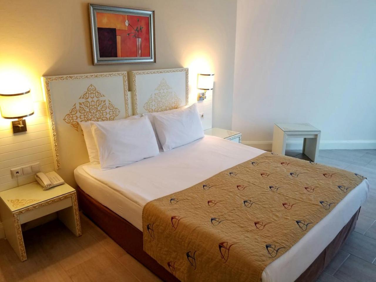 CRYSTAL ADMIRAL RESORT SUITES & SPA — SIDE — фотография отеля №28