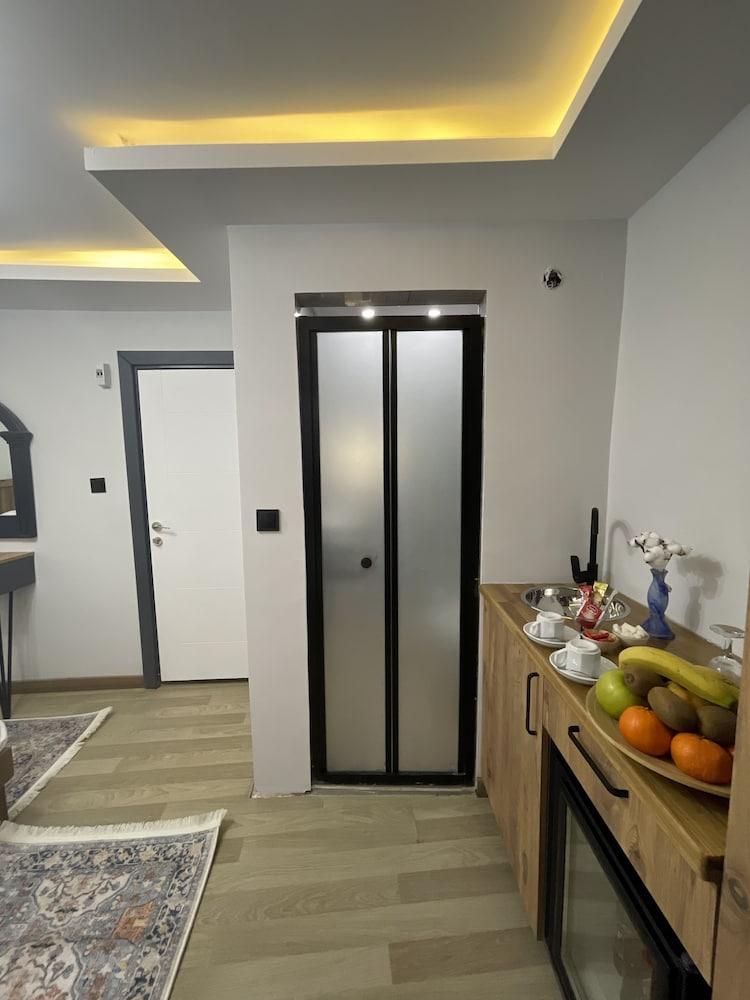 VALERIA DELUXE HOTEL SULTANAHMET — ISTANBUL