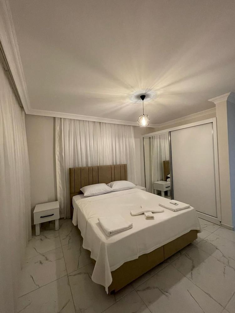 INVITING 4-BED VILLA LINA WITH LUX POOL — DALYAN — fotografie hotel nr. 2