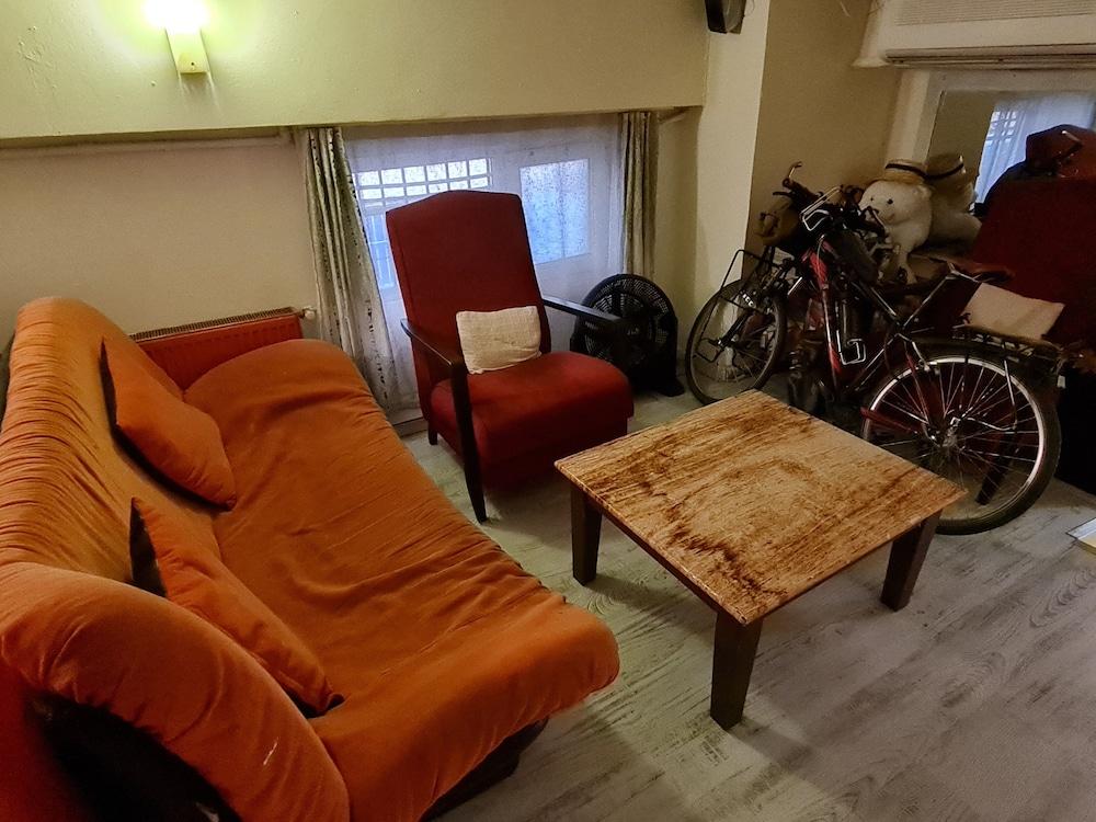 TAXIM HOSTEL (ADULTS ONLY) — ISTANBUL