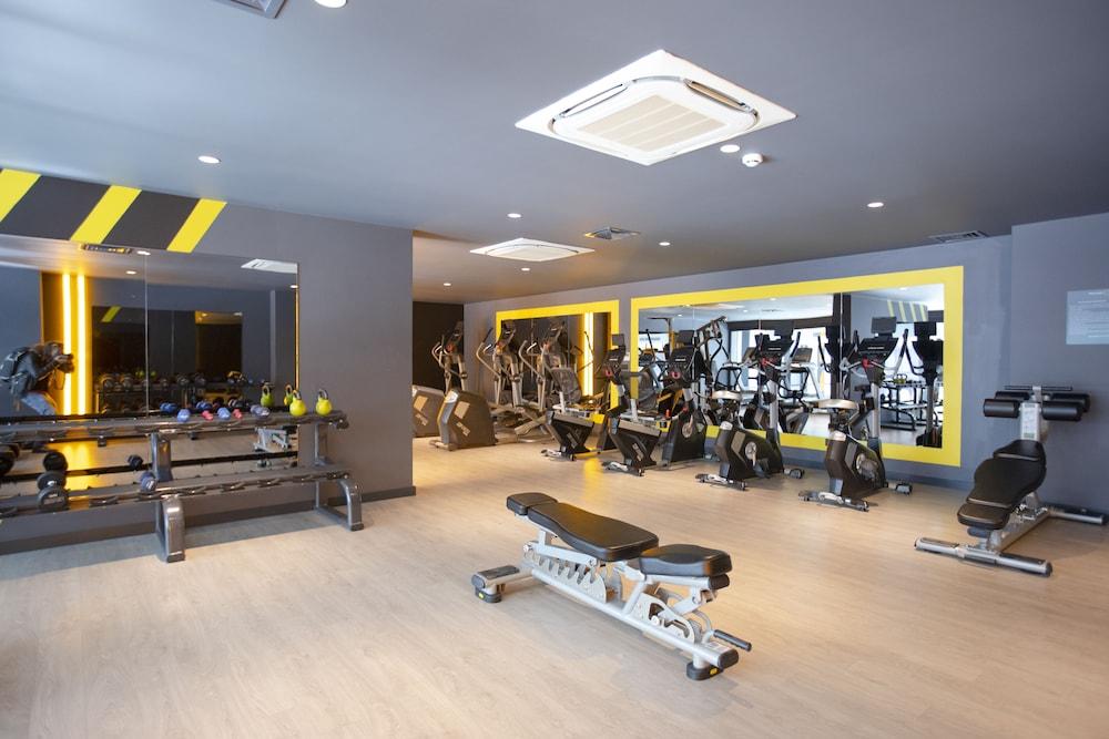 LUXURY RESIDENCE WITH INDOOR POOL & GYM — IZMIR — фотография отеля №19